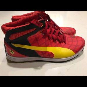 FERRARI limited Edition PUMAS